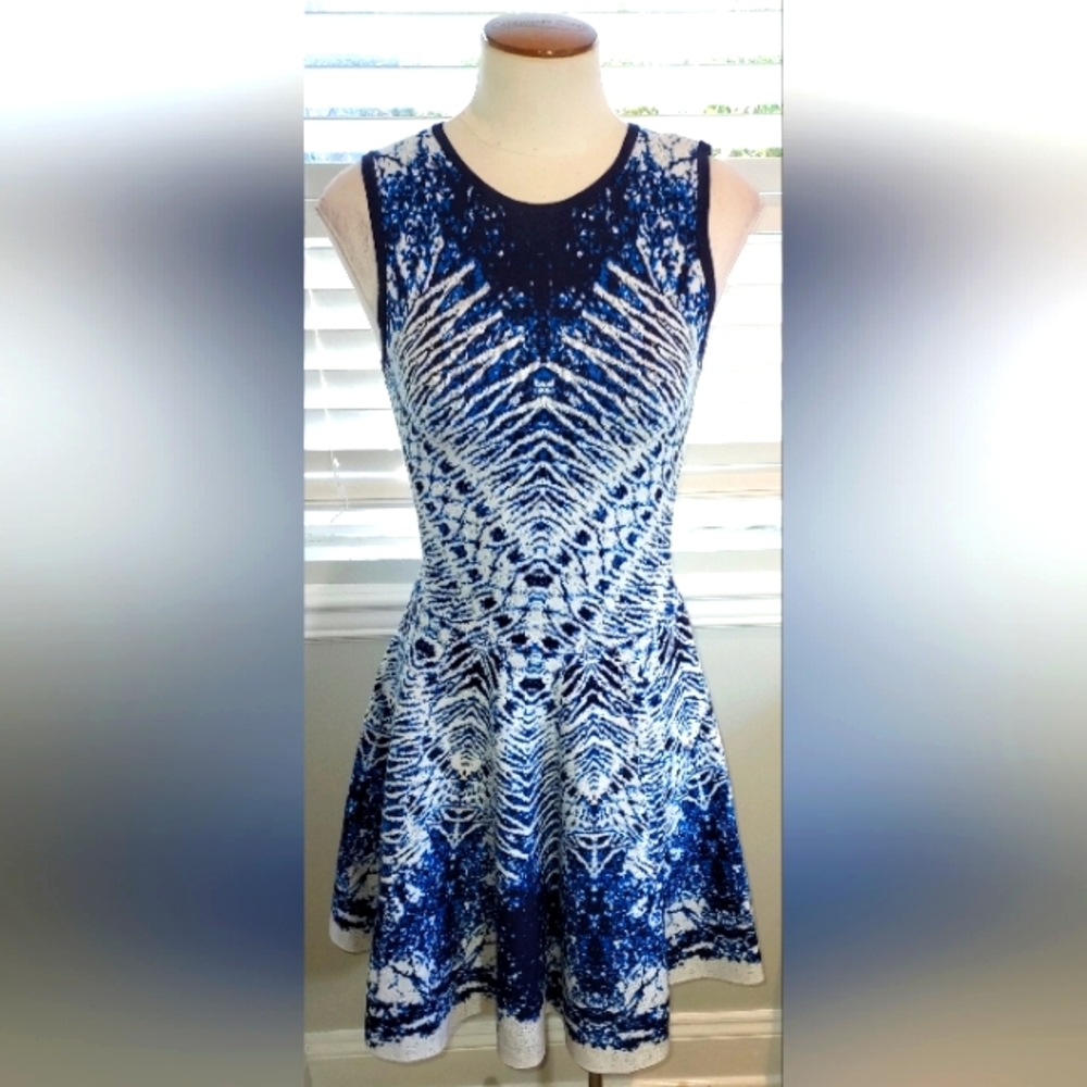 Karen Millen Multi Blu and White Sleeveless Sweater Dress NWOT